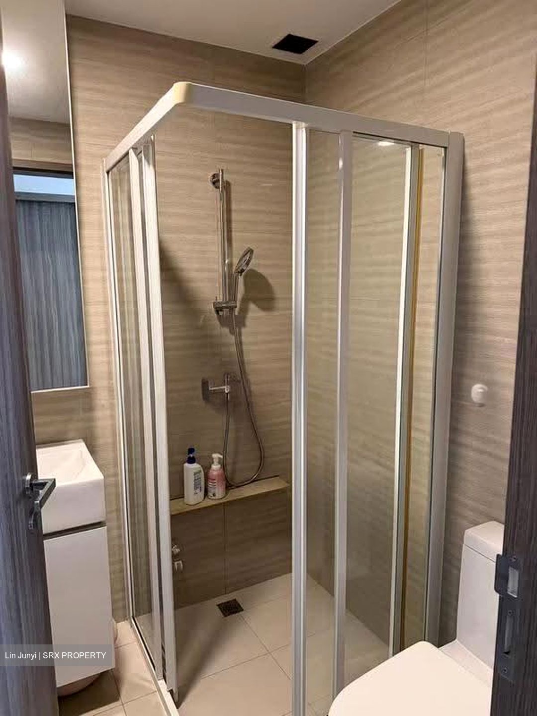 Sky Vue (D20), Condominium #612545761